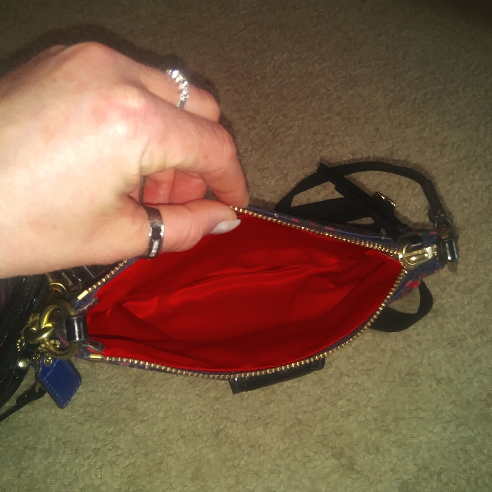 Purse - Picture 3 of 3